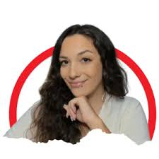 Monetizatube: vista previa del curso de Mari Fuentes Mockup del curso Monetizatube de Mari Fuentes en portátil